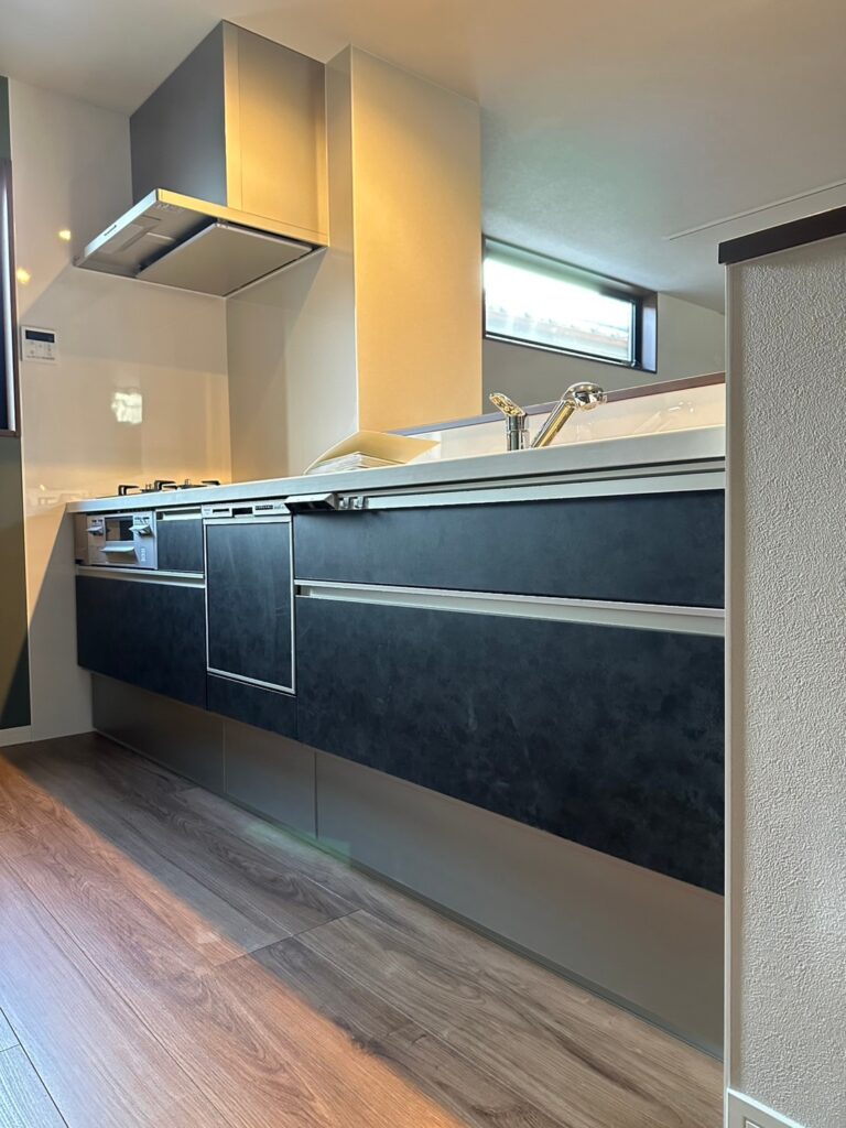 【宝塚市】新築工事　つくるをラクに暮らしを自由にのキッチン