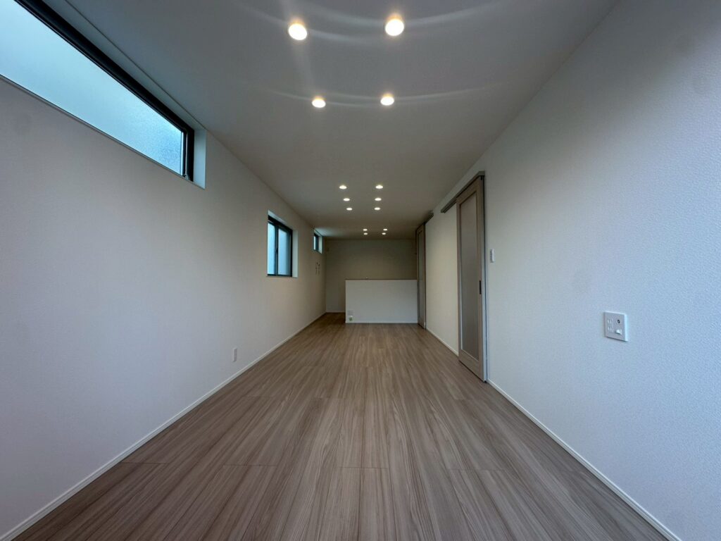 【宝塚市】新築工事　敷居を作らずお部屋を最大限に広くしたお家